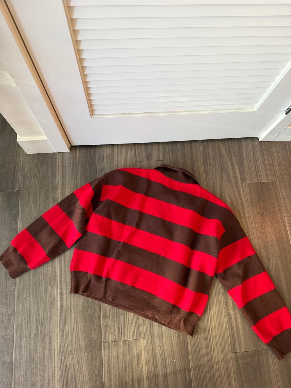 Zara Women's Red and Brown Striped V-Neck Sweater - Picture 2 of 7